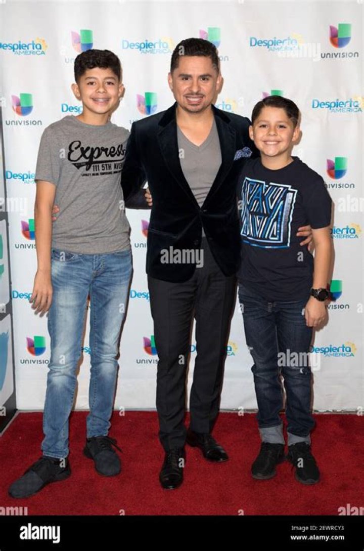 Larry Hernandez Jr. Net Worth, Age, Height, Bio, Birthday, Wiki!